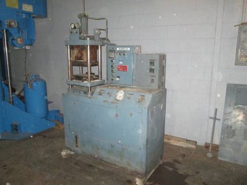 Hull 12 ton four  post hydraulic press for sale