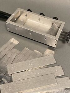 Howard Imprinting TH-150 Box Typeholder And THD 3 1/2&#034; Line Divider Set Hot Foil