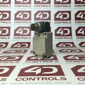 WLSD2-Y | Omron | Limit Switch HRZTL Roller Plunger M20, Used