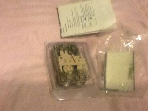 SIEMENS PNEUMATIC ROOM THERMOSTAT AND WALLPLATE TH192HC DUAL TEMPERATURE SETPOIN