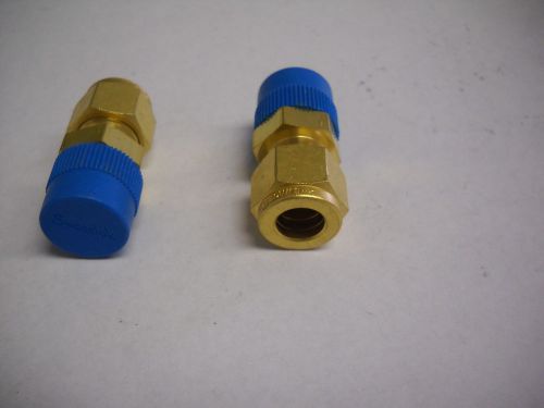 SWAGELOK B-600-1-6 FITTING,BRASS,CONNECTOR,MALE,3/8&#034;TUBE X 3/8&#034;NPT (Lot of 2)