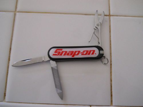 Snap-on tools pocket knife key chain with snap-on logo. MUST SEE.....