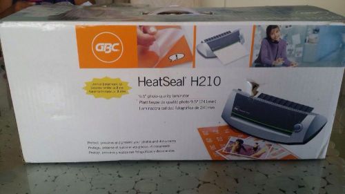 GBC HEATSEAL H210 LAMINATOR- NEW IN BOX