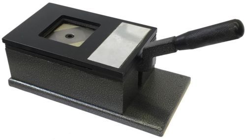 Heavy duty tabletop passport photo cutter, 2&#034;x2&#034; (used) for sale