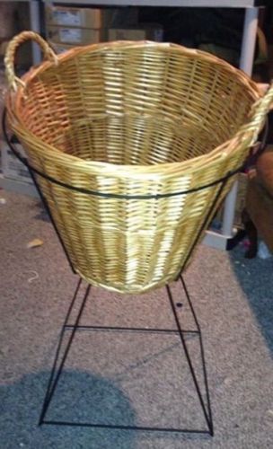 Commercial pedestal weaved basket for bakery/bread/display preowned excellent