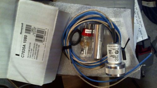 HONEYWELL C7035A 1080 NEW C7035A1080  FSG UV Flame Detector free ship from IN