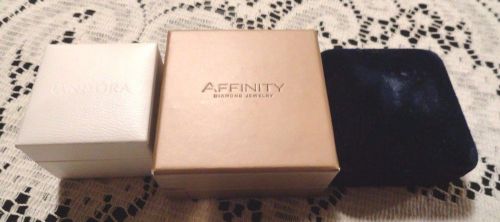 LOT OF GOLD JEWELRY DISPLAY BOXES -PANDORA -AFFINITY-ELEGANCE OF18K.-LES FERRELL