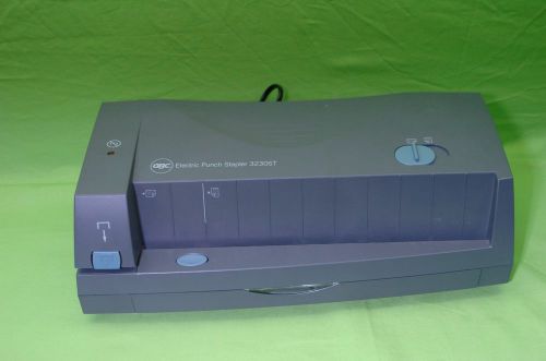 GBC 3230ST Hole Punch and Electric Stapler Proffesional 2 / 3 hole pucnh