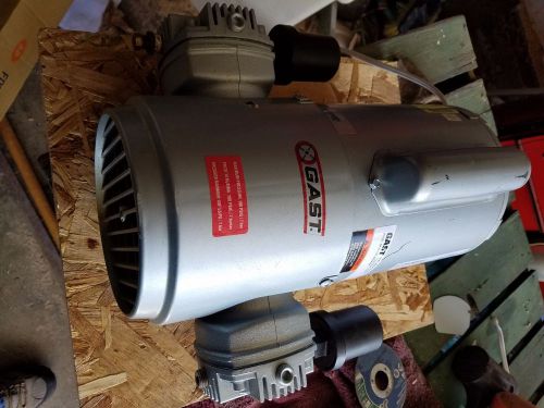 Gast twin pistom air compressor New previously installed
