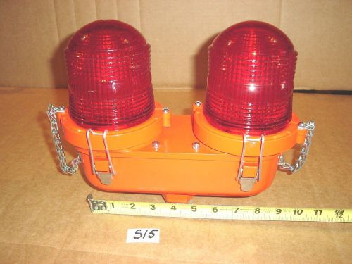 DUAL RED OBSTRUCTION AIRPORT LIGHT
