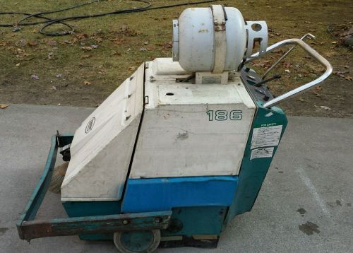 Tennant 186 propane gas lp comercial floor sweeper for sale