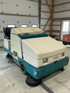 8410 Tennant Ride-on Gas Floor Sweeper and Scrubber (Working)