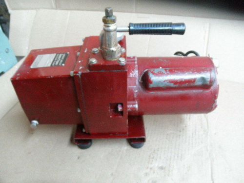 Sargent welch directorr 8805 vacuum pump for sale