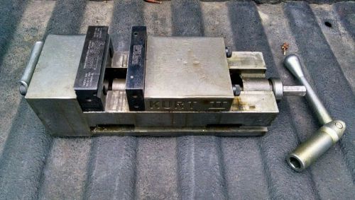 Kurt 2 machine vise with snap jaws for sale