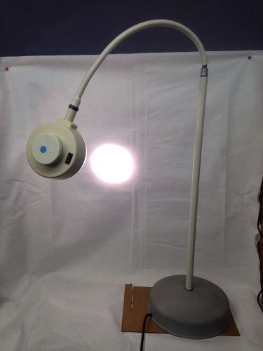 Welch Allyn 06300 Exam Light, Diagnostic Floor Lamp, Medical