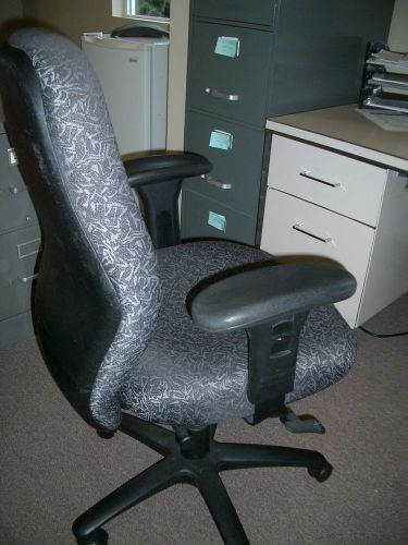 Office Chair, Fully Adjustable, Local Pickup Portland Oregon area