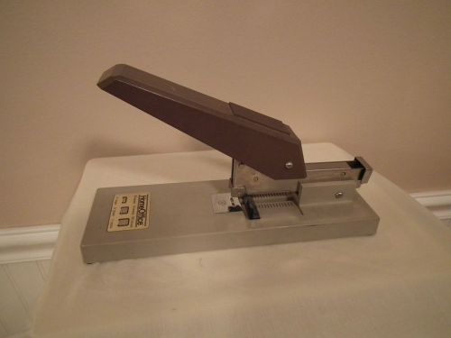 HomeOffice Heavy Duty Desk Stapler - Staples up to 100 sheets