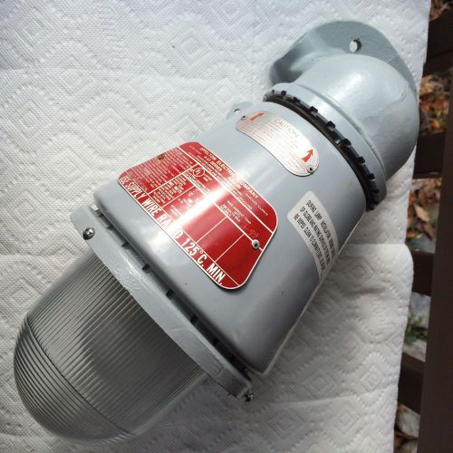 Appleton Electric A-51 Series Vented Explosion Proof Industrial Light Fixture #2