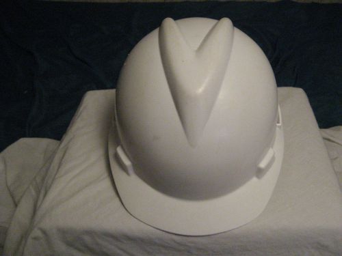 MSA Super V White Protectove Hard Hat w Adjustable Liner Size Large