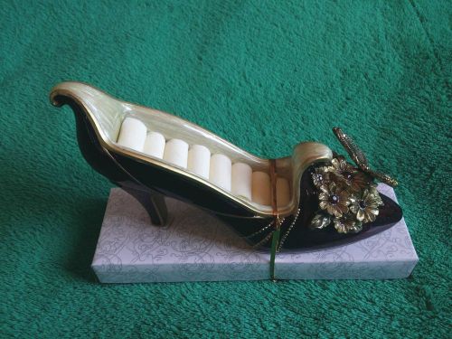 SHOE RING HOLDER DISPLAY with ENAMELED BUTTERFLY VERY BEAUTIFUL &amp; FANCY CLARET