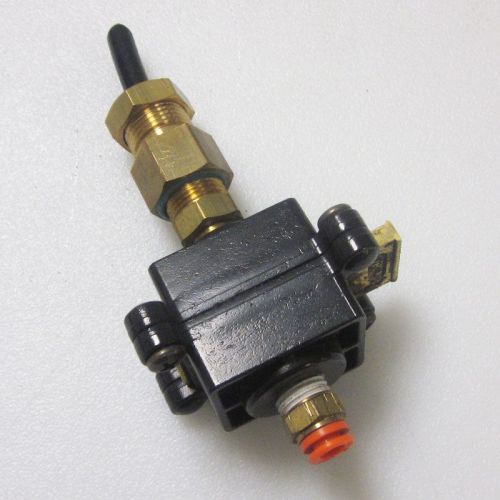 Arrow pneumatics v202 slide 3-way lockout valve 250 psi for sale