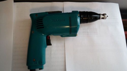 MAKITA VSR DRYWALL SCREWGUN 6820V. 5.2A .EXCELLENT CONDITION! FREE SHIPPING!