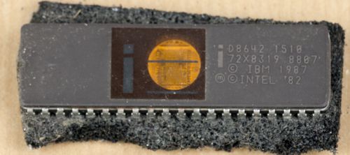 D8642 Intel CPU MICROCONTROLLER 40-Pin CERDIP Vintage