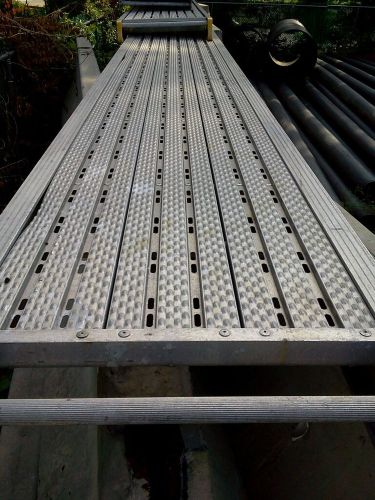 P34024 louisville 3 man  40ft long x 24in wide aluminum scaffolding plank