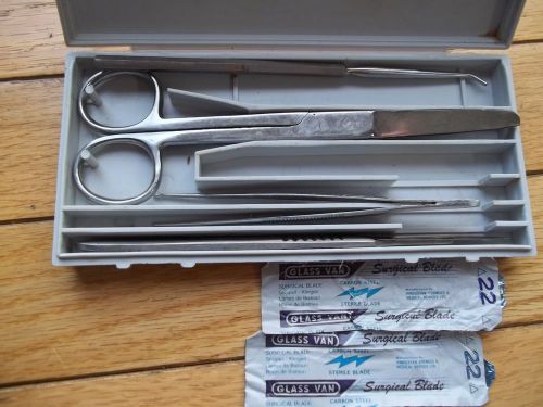 Wards Student Disecting Kit Scientific + Case + extra blades