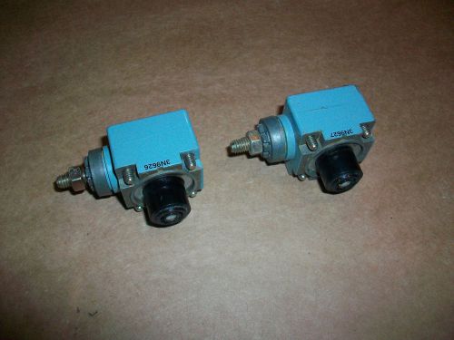 2pc Telemecanique Limit Switch Head 3N9627    USED