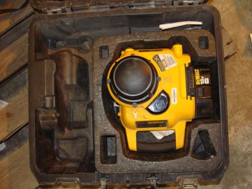 DEWALT DW076 SELF LEVELING ROTARY LASER MISSING PIECES,USED,CASE &amp; LASER ONLY