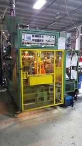 Blow molding machine automa speed 3000 with 5 molds and leak detector for sale