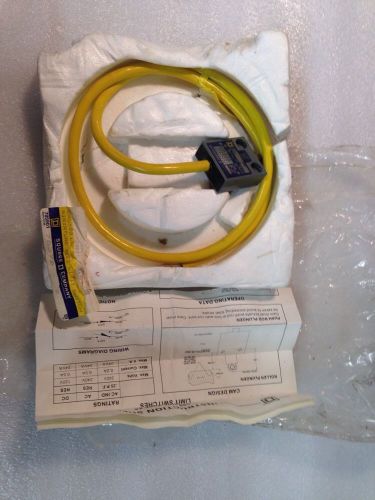 Square D XA7303E Miniature Class 9007 Series A Enclosed Reed Switch Brand New