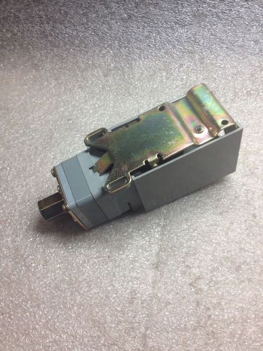 (RR27) SQUARE D 9012-GNG-5 PRESSURE SWITCH
