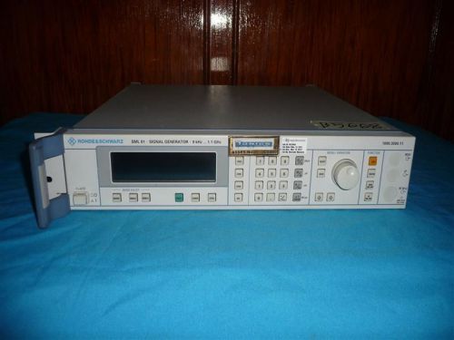 Rohde &amp; schwarz sml01 1090.3000.11 signal generator 9khz…1.1ghz as is for sale