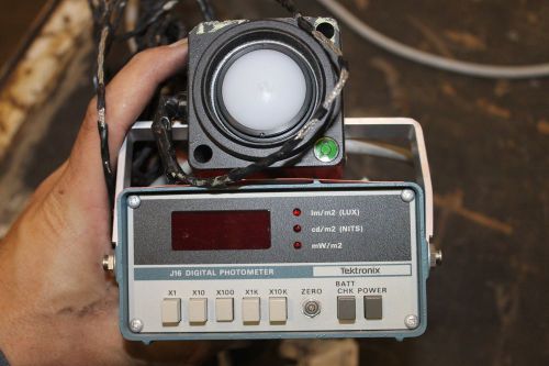 Tektronix J16 digital photometer w/ illuminance probe