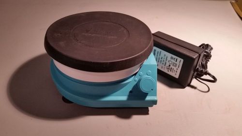 Lab Companion MS-12BB Magnetic Stirrer (Scale Type, 2 L, Blue)