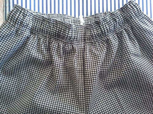 UNIVOGUE Checkered Kitchen chef pants size XS great condition four pockets