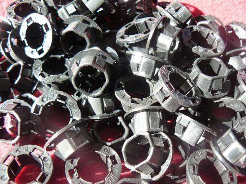 Arlington 4400 Plastic 1/2-Inch Snap-In Bushings for Knockouts 225-Pack