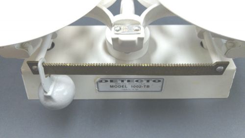 Vintage Detecto Model 1002-tb 8LBS scale.
