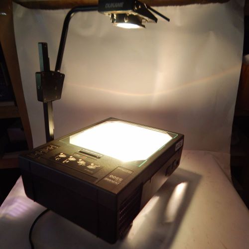f4032) working DUKANE 5500 PORTABLE OVERHEAD PROJECTOR