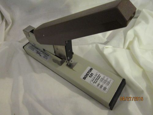 Boston 131 beige heavy duty metal commercial stapler 100 shet free staple puller for sale