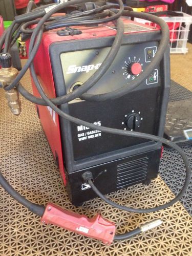 SNAP ON Welder MIG 135 Gas/Gasless Wire Welder Snapon Tools