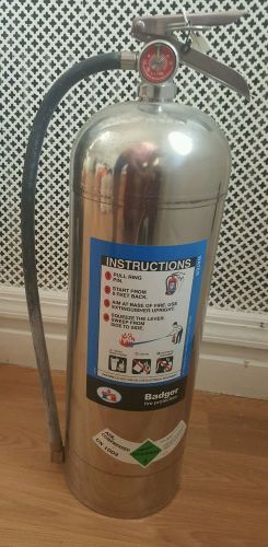 Fire extinguisher 2.5 gal. capacity water , wp-61 2002 badger w / wall hook for sale