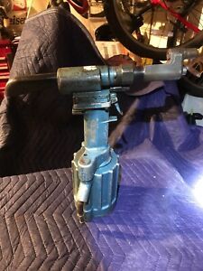 Huck Riveter 225/245 Lockbolt Tool Lightly Used Pneumatic #1 Rivet Gun