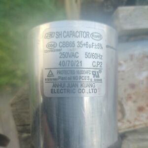 CBB65 Capacitor 250VAC  MFD C.P2/S2 40/70/21 as in the picture