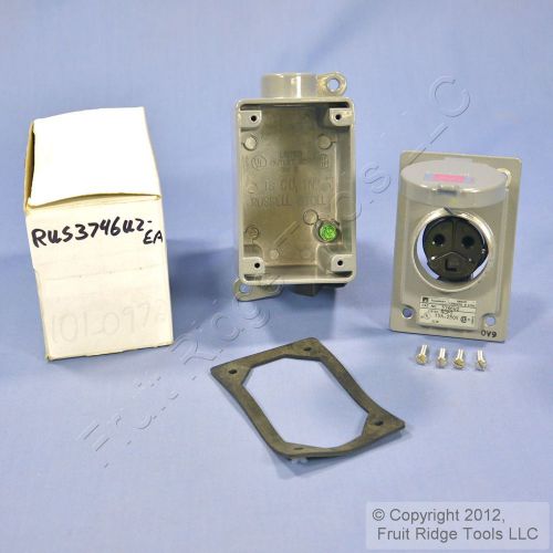 Russellstoll Covered Receptacle 15A 250V 3746U2