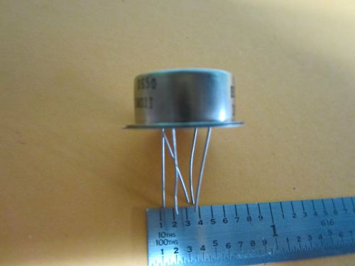 ONE precision quartz crystal resonator frequency standard 10 MHz  HC-40