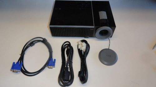 D12: Dell 1409X DLP Projector with Power Cord and Cables 1336 Lamp Hours