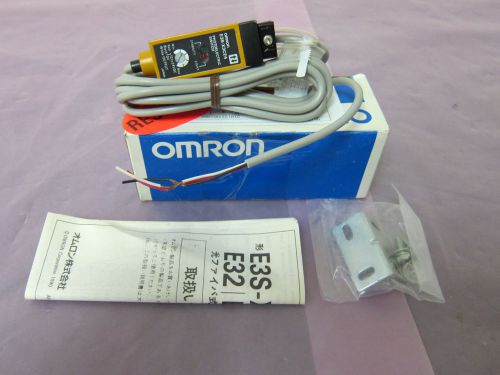 Omron E3S-X3CE4 Photoelectric Switch 402636